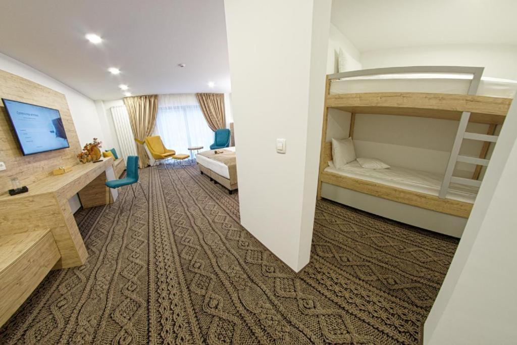 Aquarius Boutique Hotel Câmpulung Moldovenesc Rom bilde